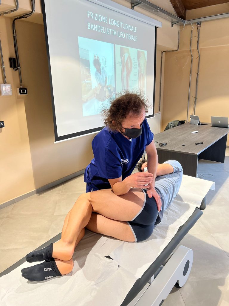 corso terapia manuale e tecniche miotensive mtmt 02 corso digitopressione Corso massaggio corso fasciale Corso massoterapia massoterapia